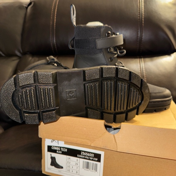 Dr. Martens Combs Tech Unisex Women 8 And Men’s 7 New In The Box - Picture 6 of 6